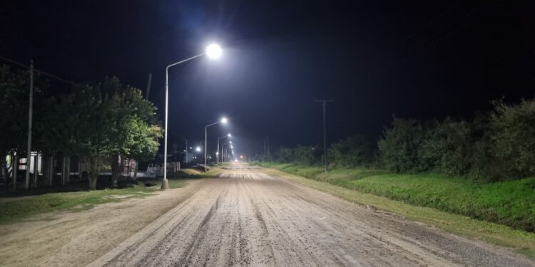 VILLA OCAMPO: SE HABILITARON OTROS 600 METROS DE ILUMINACIÓN ESPECIAL.