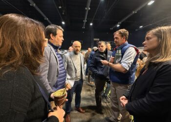 Desde la Exposición Rural de Palermo, Puccini pidió eliminar retenciones y recuperar las rutas nacionales clave para la producción.