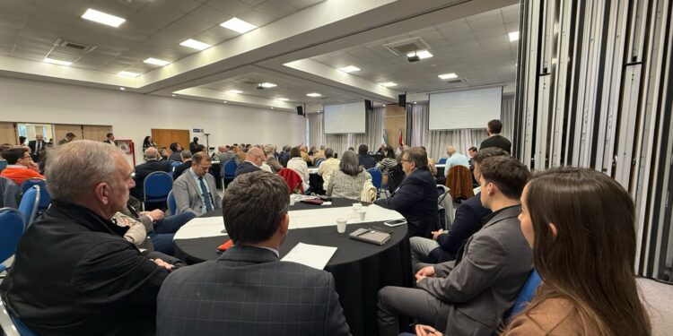 Santa Fe propone un modelo de Hidrovía que articula producción, ambiente y logística.