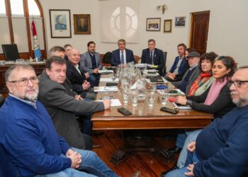 Provincia mantuvo un nuevo encuentro paritario con los gremios de la Administración Pública Central.