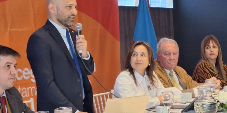 Santa Fe, Córdoba y Catamarca impulsan un acuerdo bioceánico para potenciar la producción y la logística federal.