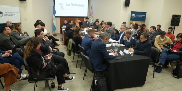 La Comisión de Régimen Municipal de la Convención Reformadora realizó una nueva reunión en la ciudad de Rosario.