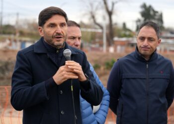 Pullaro: “En casi 20 meses de gestión el Gobierno nacional se comió el activo vial del país”.