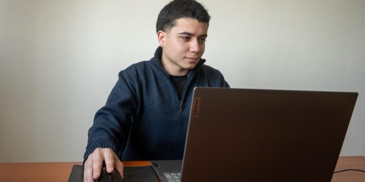 “Debía materias de 2022 y gracias a Quedate hoy estoy empezando la carrera de Derecho”.