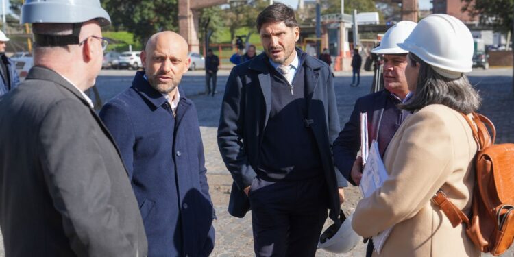 Pullaro: “Tenemos un plan productivo en defensa del campo, de la industria y de logística en puertos y aeropuertos”.