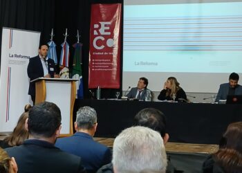 EL INTENDENTE MAREGA EXPUSO ANTE LA COMISIÓN DE RÉGIMEN MUNICIPAL DE LA CONVENCIÓN REFORMADORA.