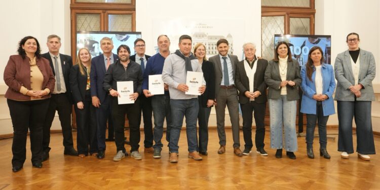 Pullaro: “Estamos poniendo las bases para tener el sistema educativo más robusto de la República Argentina”.