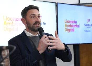 Santa Fe lanza la Licencia Ambiental Digital y reduce de años a días la aprobación de trámites.