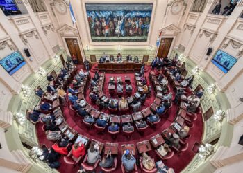 La Convención Reformadora modificó su reglamento interno para regular los dictámenes de comisión.