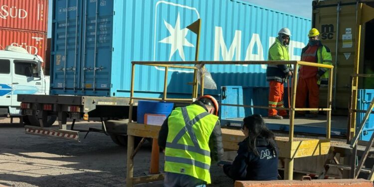 Santa Fe y Córdoba refuerzan su alianza logística para competir en el mercado global.