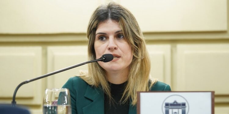 Mancini: “El acceso a métodos anticonceptivos fortalece la salud pública”.