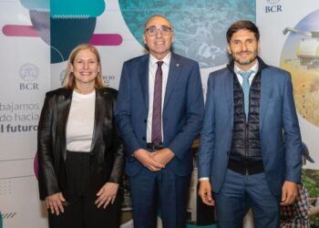 Pullaro pidió “no volver al populismo” y que al equilibrio fiscal le sigan “políticas de desarrollo productivo”.