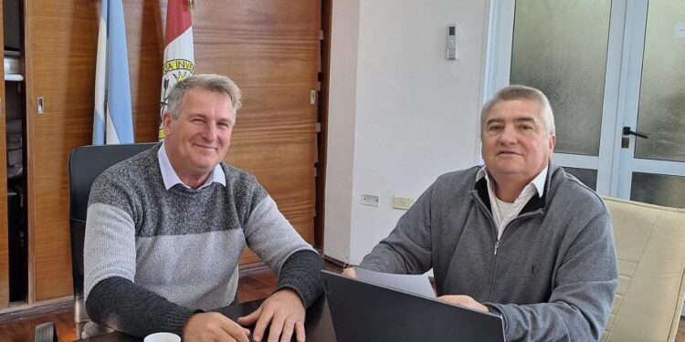 El Presidente Comunal Luis Van de Velde gestionó proyectos clave en Santa Fe.