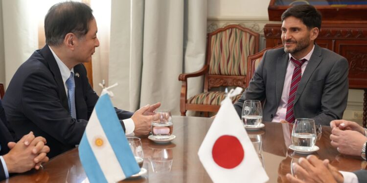 Pullaro recibió al embajador de Japón en Argentina.