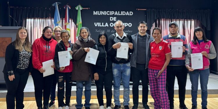 VILLA OCAMPO: ENTREGA DE 17 NUEVAS PENSIONES ASISTENCIALES.