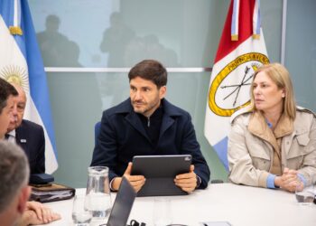 Pullaro encabeza la reunión del Comité Operativo Provincial tras las intensas lluvias.