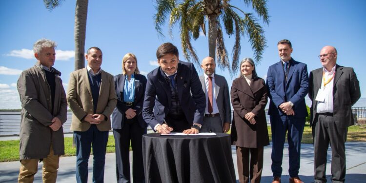 Remodelación del Aeropuerto Internacional Rosario: en 20 días comienza la obra para reparar la pista.