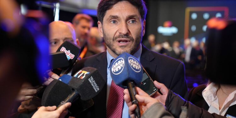 Pullaro pidió al Gobierno nacional que “aclare las denuncias por corrupción” y que no se pongan “mordazas” a la información.