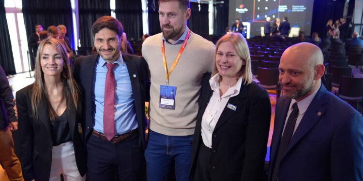 “Chapu” Nocioni en Santa Fe Business Forum: “Podemos tener una Generación Dorada de empresas y capital humano”.