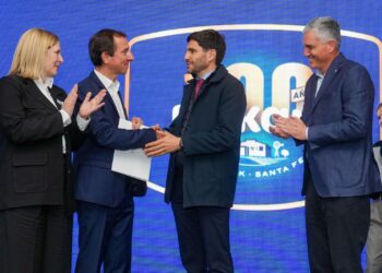 Pullaro celebró el centenario de Milkaut y destacó su rol en la industria láctea.