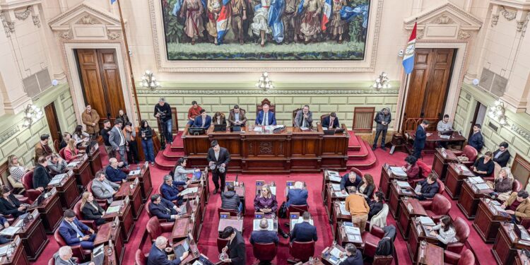 Con los últimos dictámenes aprobados este sábado quedó definido el nuevo texto de la Constitución Provincial.