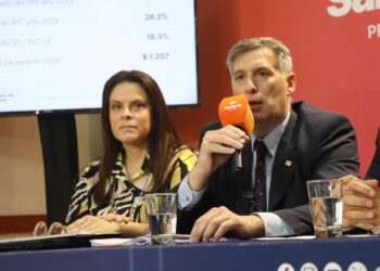 Obras sociales y prepagas adeudan más de 6.000 millones de pesos a hospitales públicos de Santa Fe.