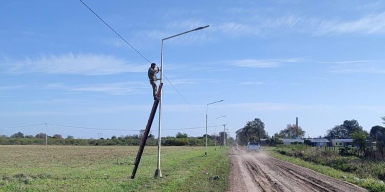 VILLA OCAMPO: SE REPUSIERON LOS 200 METROS DE CABLES ROBADOS DEL ALUMBRADO PÚBLICO DE CALLE STORNI.