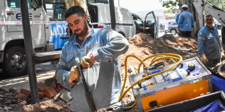 La Provincia invierte más de $ 104.000 millones en infraestructura eléctrica en todo el territorio.