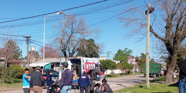 Accidente en Villa Ocampo: dos mujeres hospitalizadas tras colisión en Mitre y B. Obligado.