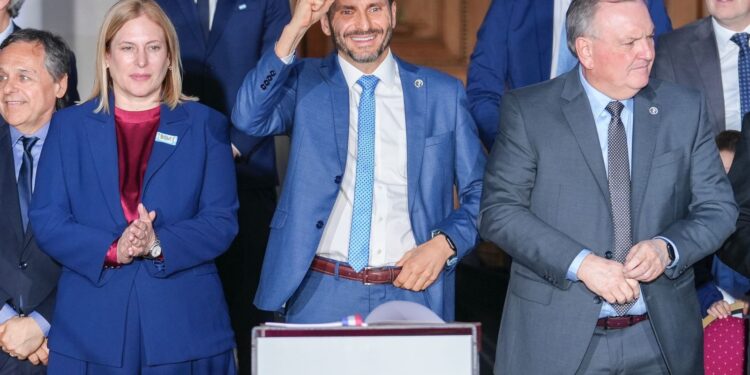 Para Pullaro, “dos ideas expresan la Reforma del 25: consenso como método y equilibrio como resultado”.