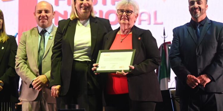 Scaglia en Esperanza: “Es hora de terminar las retenciones para que el campo santafesino demuestre al país todo su potencial”.