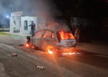  Incendio de automóvil en El Sombrerito: solo daños materiales.