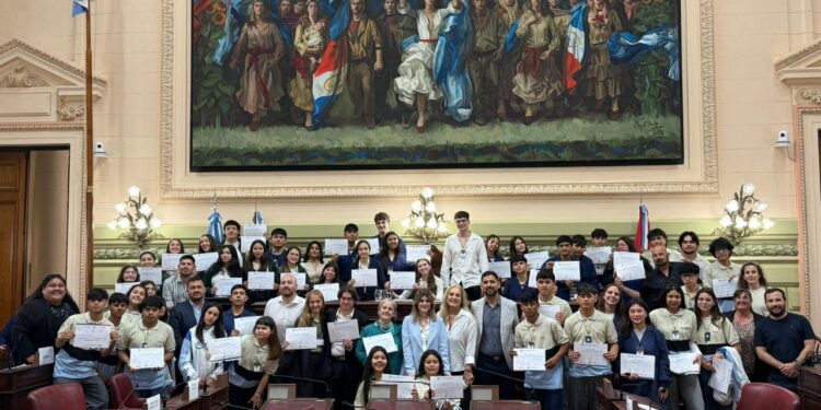 Mancini: “Las voces de las juventudes son esenciales para fortalecer la democracia.