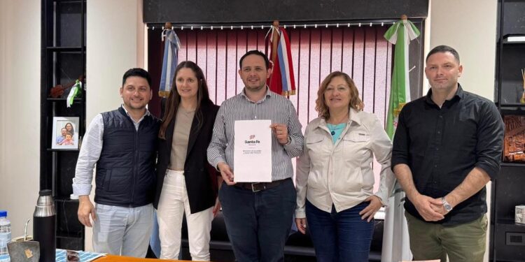 Villa Ocampo apuesta a la formación y al cuidado de los adultos mayores.