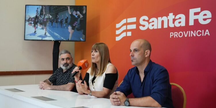 Cultura: Santa Fe convoca a artistas para una puesta histórica en Cosquín 2026, que homenajeará al Brigadier.