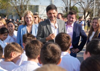 Pullaro: “En Santa Fe somos honestos, eficientes, austeros y estamos batiendo récords de inversión en obra pública”.