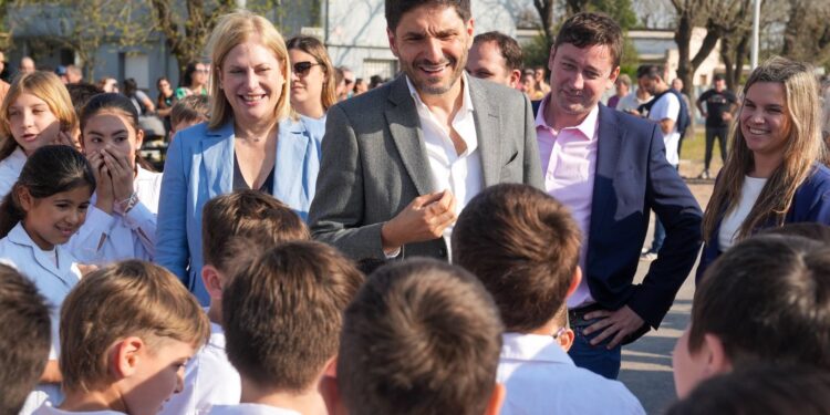 Pullaro: “En Santa Fe somos honestos, eficientes, austeros y estamos batiendo récords de inversión en obra pública”.