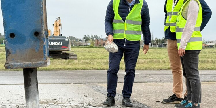 Empezó la obra de remodelación de la pista del Aeropuerto Internacional de Rosario.