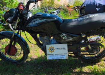 VILLA OCAMPO: RECUPERAN MOTOCICLETA ROBADA EN TACUARENDÍ.