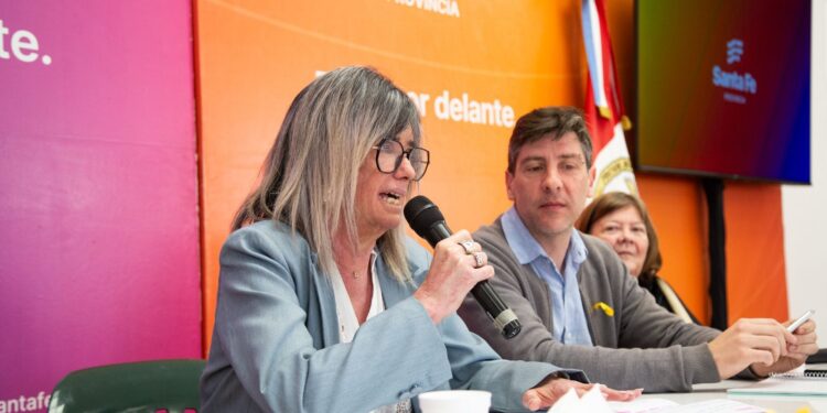 Salud Mental: Provincia avanza en una guía de cuidados para prevenir el suicidio.