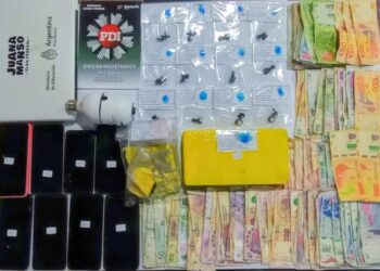 RECONQUISTA: ALLANAMIENTO EN BARRIO CARMEN LUISA TERMINÓ CON UNA DETENCIÓN Y MÁS DE UN KILO DE COCAÍNA SECUESTRADA.