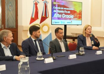 Pullaro y Scaglia firmaron junto a Schiaretti un convenio para poner en valor el predio de la Colonia de Vacaciones de Santa Fe en Alta Gracia.