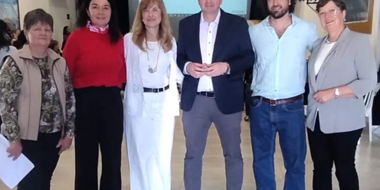 “Mancini firmó un convenio con el Club de Abuelos de Villa Ocampo”.