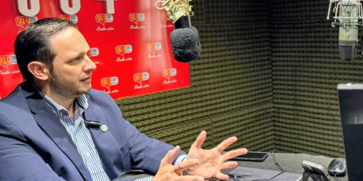 Villa Ocampo: Cristian Marega: “La recesión nos golpea fuerte, pero seguimos gestionando obras y viviendas”