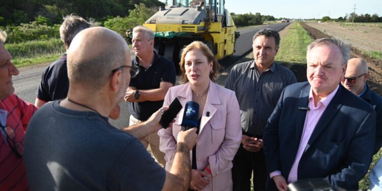 Scaglia: “La diferencia con el Gobierno nacional es que nosotros hacemos las rutas, no las abandonamos”.