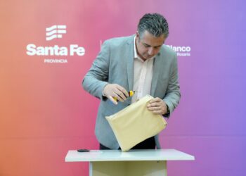 Con una inversión de $ 17.000 millones, Provincia comprará 3.000 pistolas semiautomáticas y 11.800 chalecos antibala.