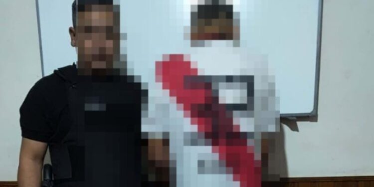 LAS TOSCAS: JOVEN DETENIDO POR AMENAZAR A SU HERMANA CON MACHETE Y HACHA.