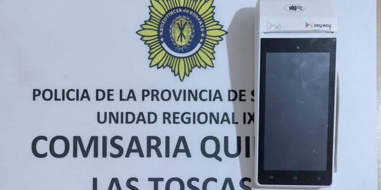  LAS TOSCAS: JOVEN APREHENDIDO TRAS OFRECER UN POSNET ROBADO EN LA VÍA PÚBLICA.