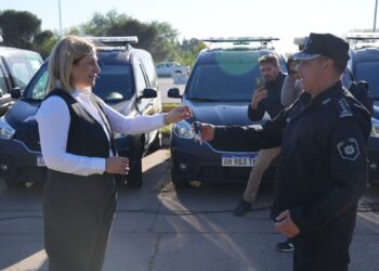 Scaglia: “Cuidamos los recursos de los santafesinos para invertir en equipamiento, reparar rutas y hacer controles”.