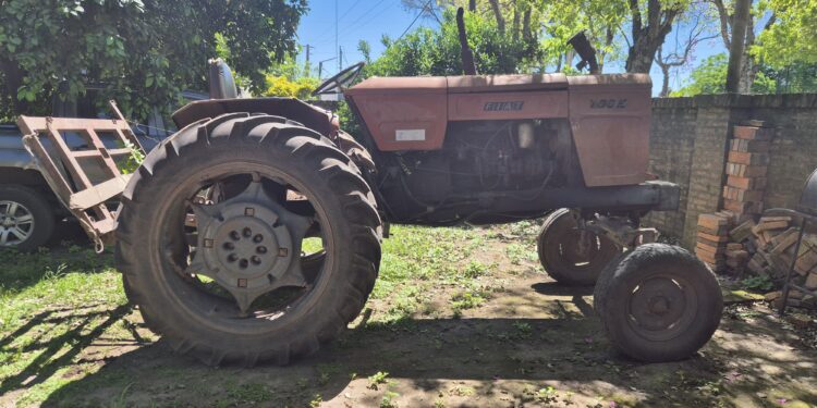 Intentaron sustraer un tractor y maderas en El Sombrerito: un camión fue interceptado por Gendarmería.
